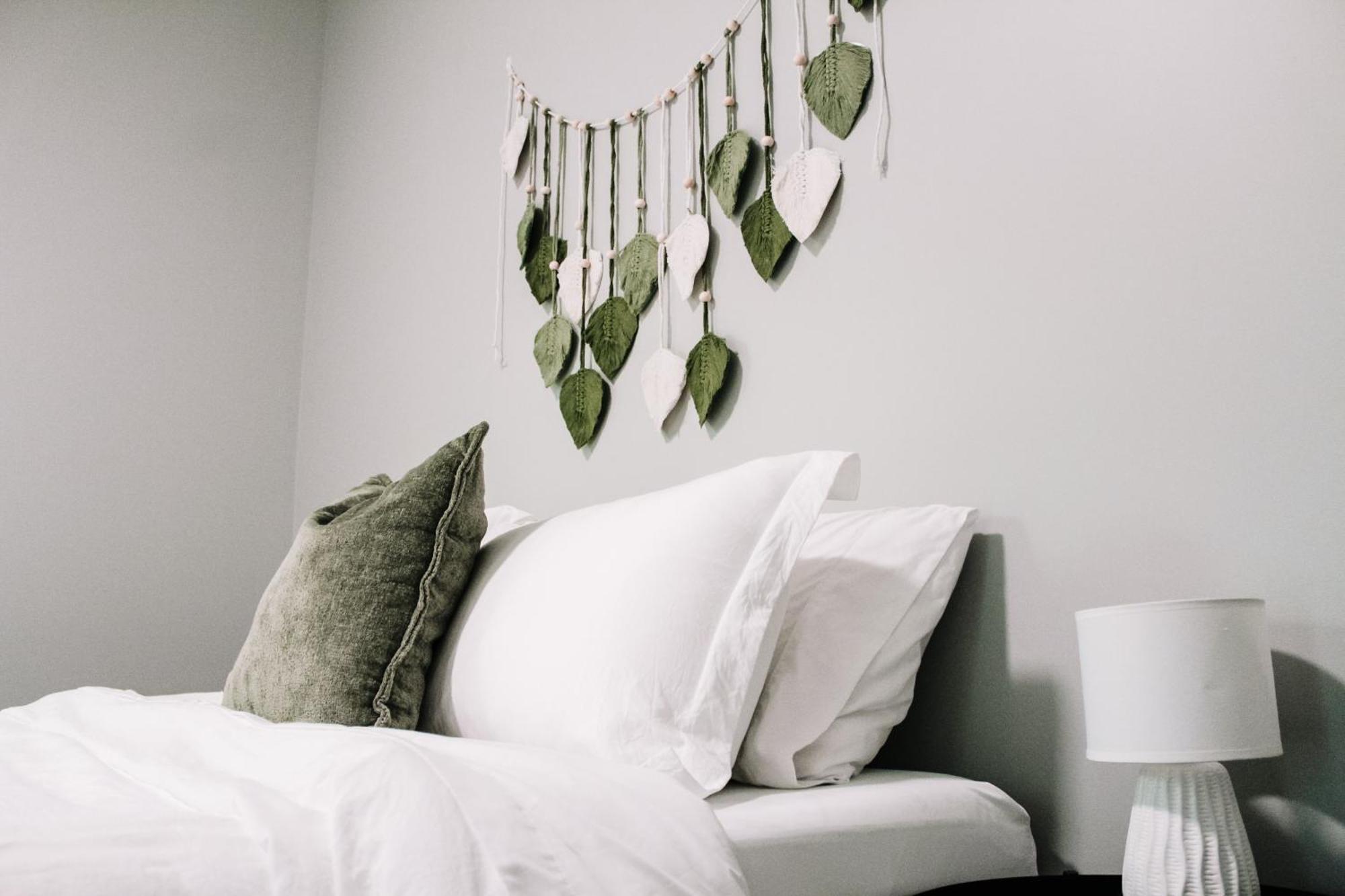 Villa Otter Point Getaway, Cozy & Calming, 5min To