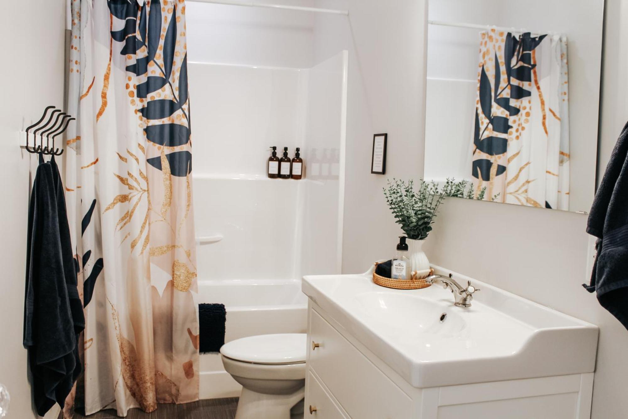 Otter Point Getaway, Cozy & Calming, 5min To Villa