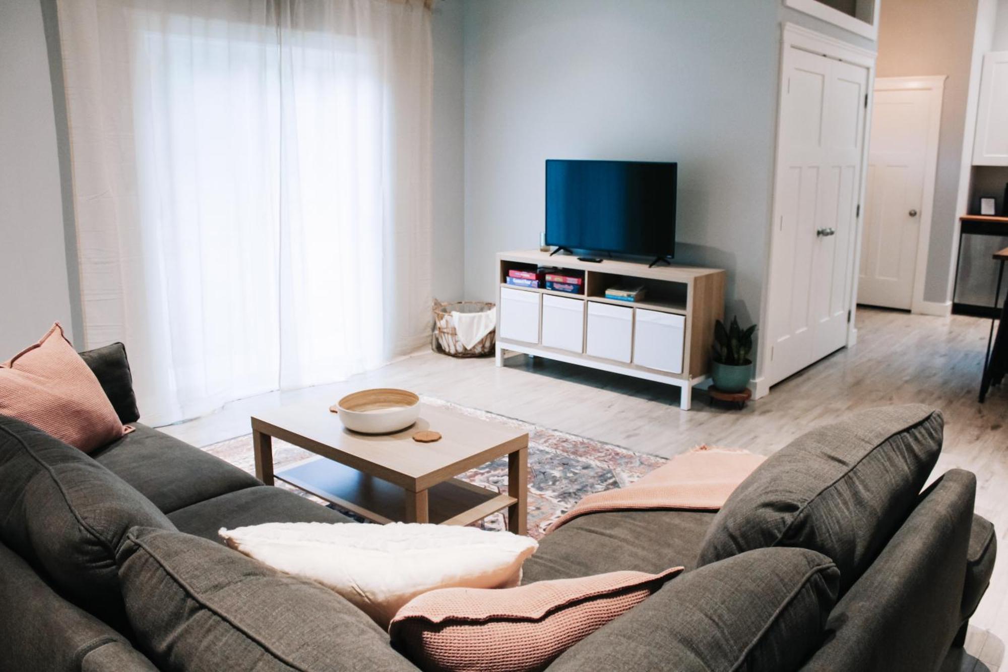 Otter Point Getaway, Cozy & Calming, 5min To